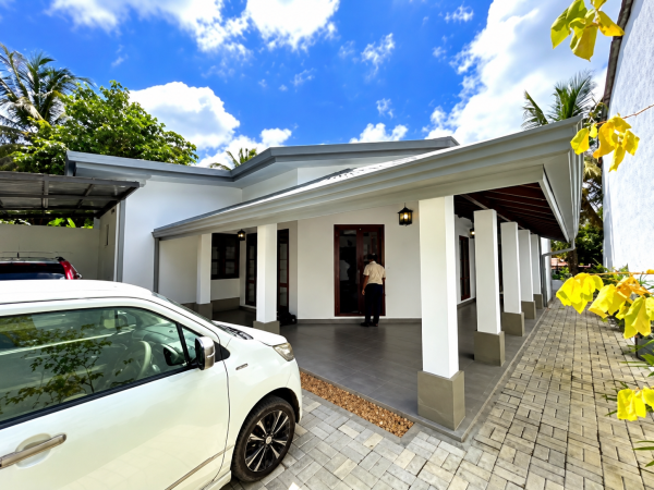 Newly Renovated Three Bedroom House for Sale in Dampe Piliyandala